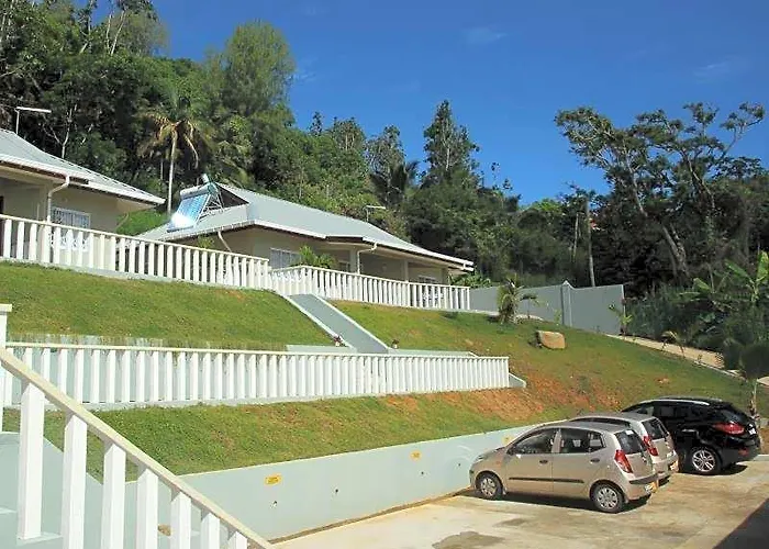 Surfers Self Catering 5* Anse Forbans Beach
