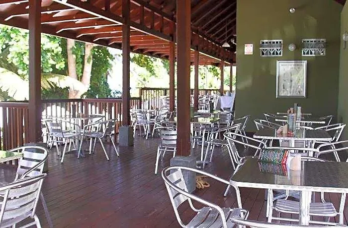 Surfers Self Catering Hotel Anse Forbans Beach