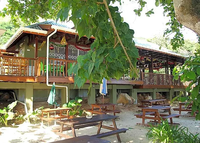 Surfers Self Catering Hotel Anse Forbans Beach