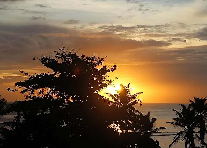 Surfers Self Catering Hotel Anse Forbans Beach