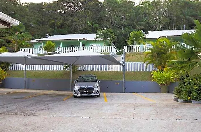 Hotel Surfers Self Catering 5*